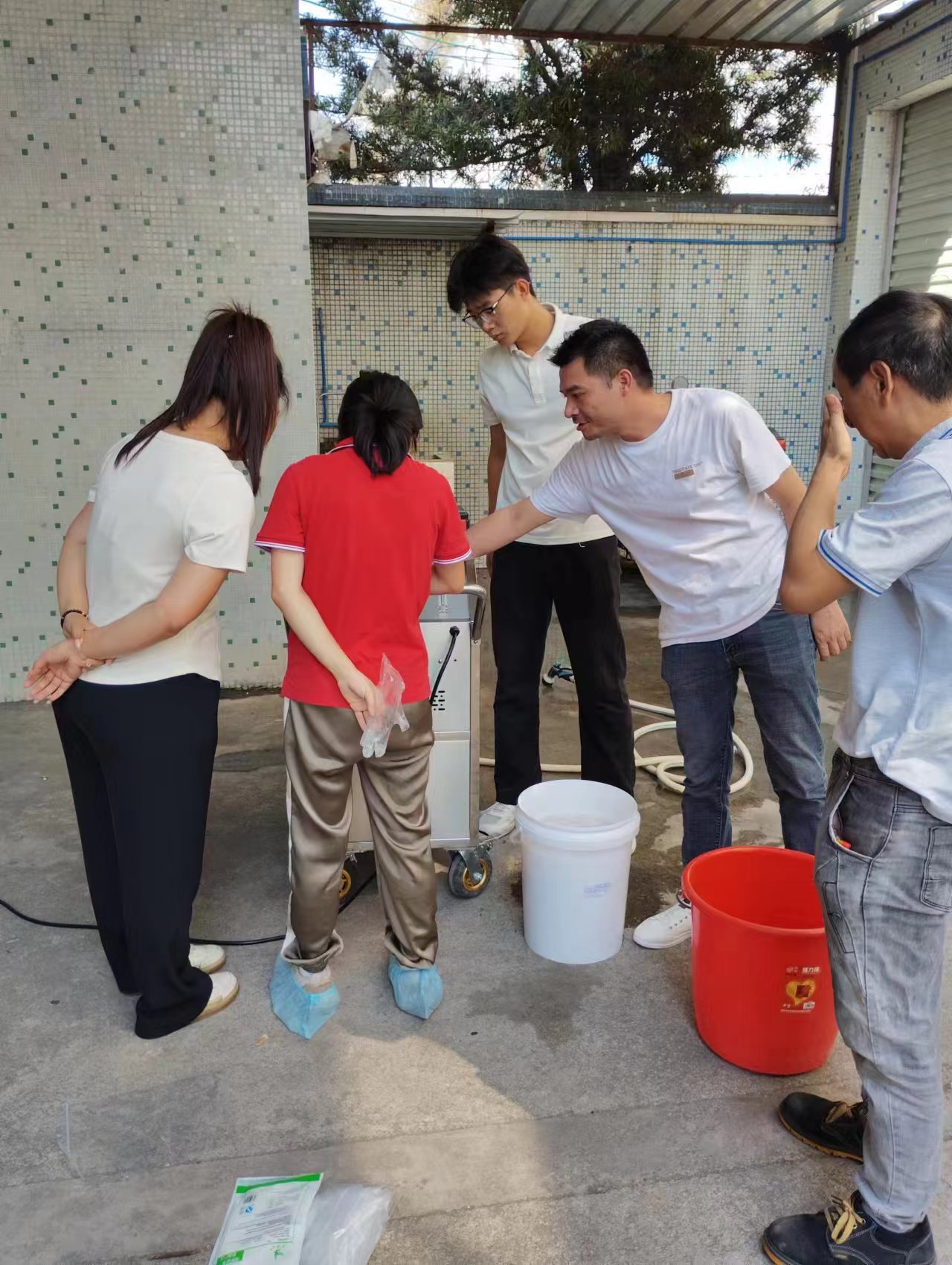 食品加工業(yè)使用臭氧發(fā)生器進(jìn)行殺菌消毒的應(yīng)用和優(yōu)點